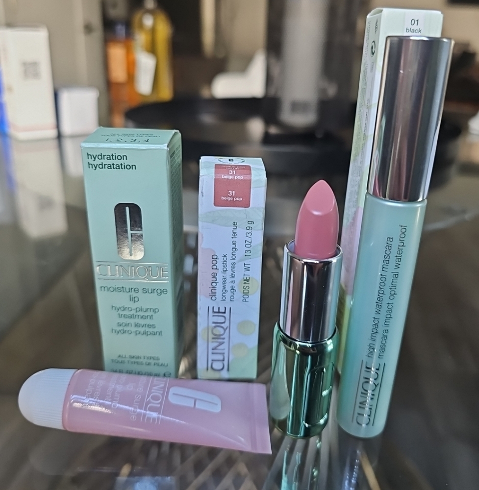 NIB Clinique Beauty Lot